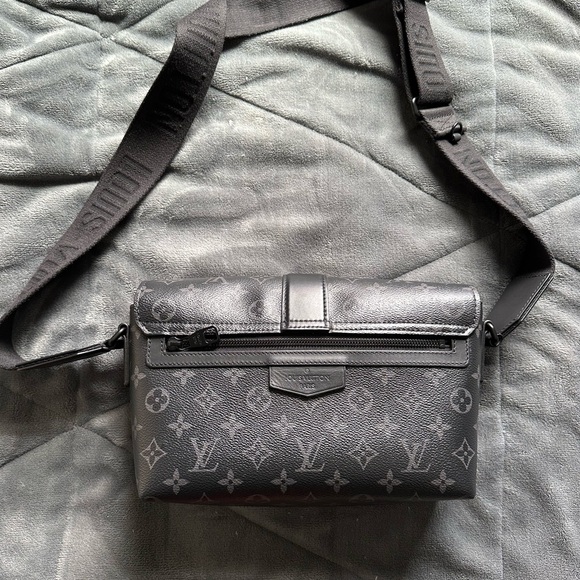 Authentic Louis Vuitton S-Cape Messenger Bag- Posh Authenticated Reseller! - Picture 7 of 16
